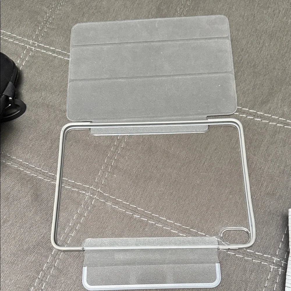 OtterBox sleek durable